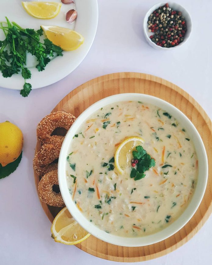 طرز تهیه سوپ گشنیز