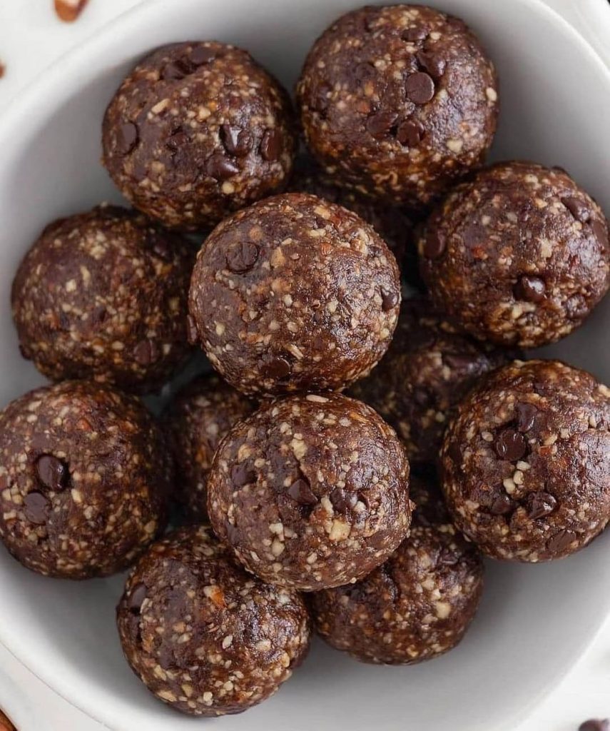 طرز تهیه دسر خرما قالبی