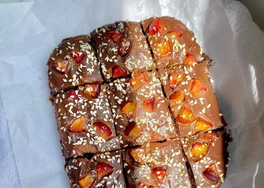 طرز تهیه دسر خرما قالبی