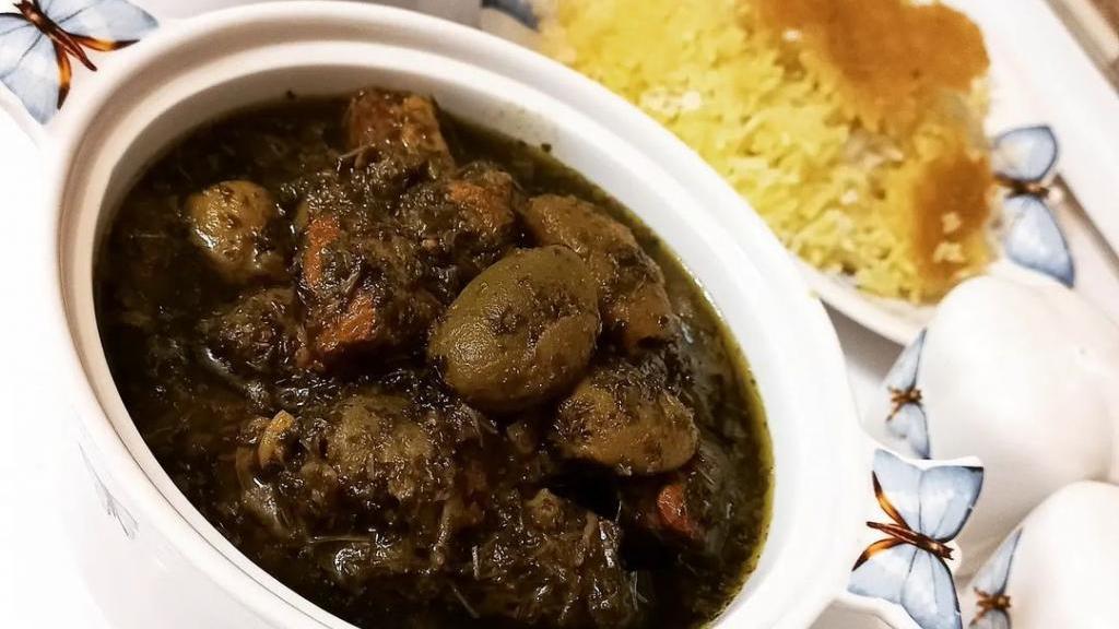 طرز تهیه خورش چغاله بادام خوشمزه با گوشت، رب گوجه و سبزی