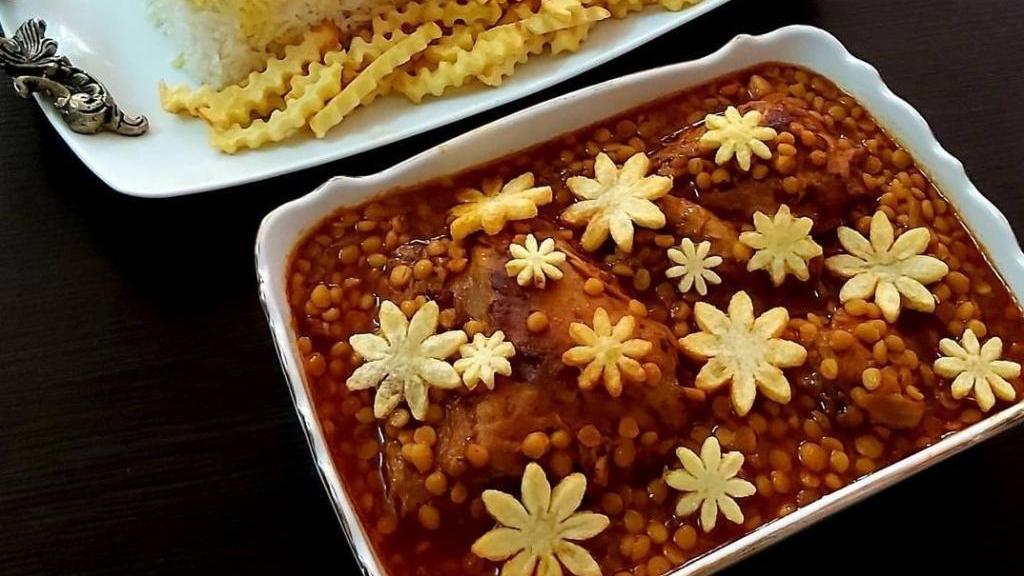 طرز تهیه خورش قیمه مجلسی و خوشمزه با طعم نذری با مرغ