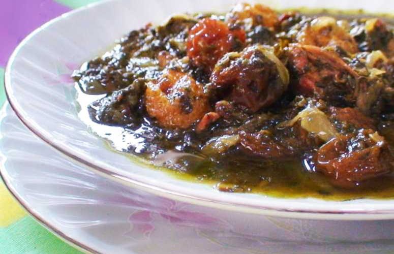 طرز تهیه خورشت آلو اسفناج
