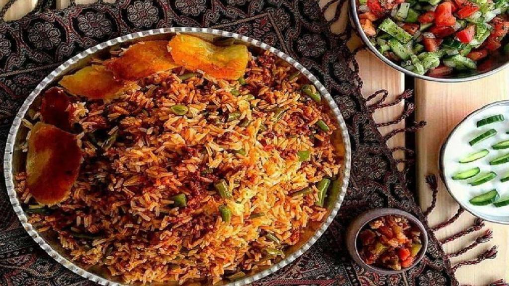 طرز تهیه لوبیا پلو مجلسی و خوشمزه رستورانی با گوشت چرخ کرده