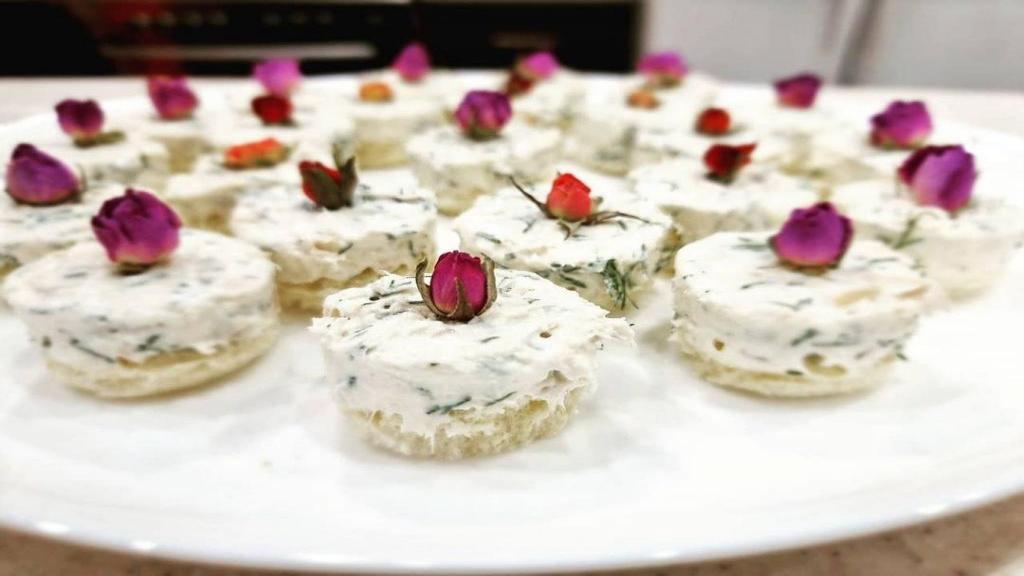 طرز تهیه کاناپ مرغ و شوید، راتا فینگرفود ساده بدون فر