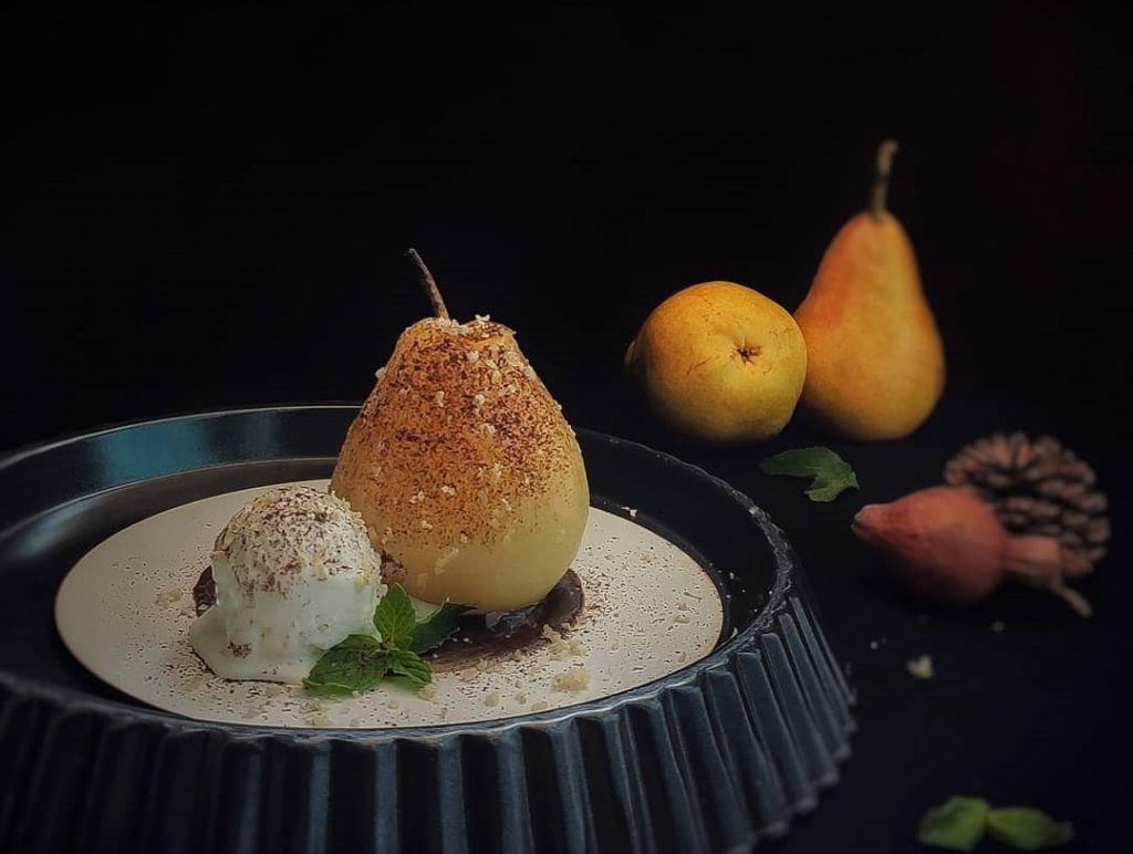 طرز تهیه گلابی ژله ای