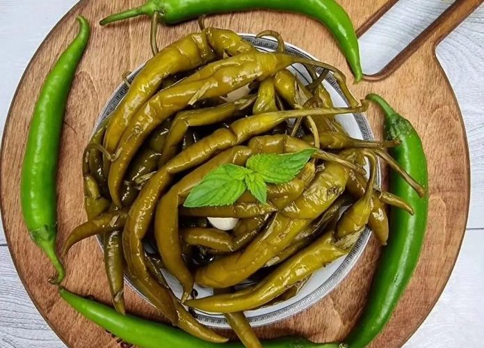 طرز تهیه ترشی فلفل شمالی