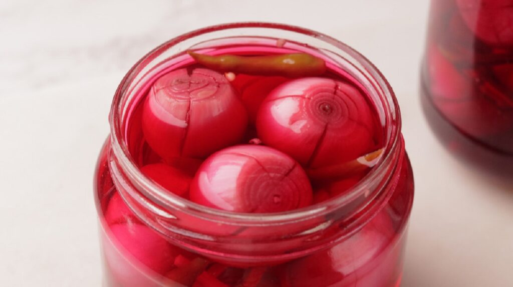 طرز تهیه ترشی پیاز قرمز
