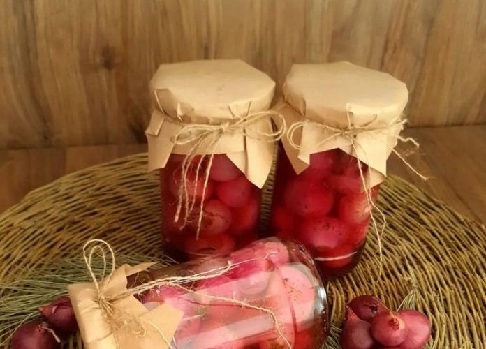 طرز تهیه ترشی پیاز قرمز