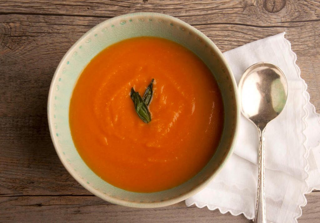 طرز تهیه سوپ شلغم با بلغور گندم