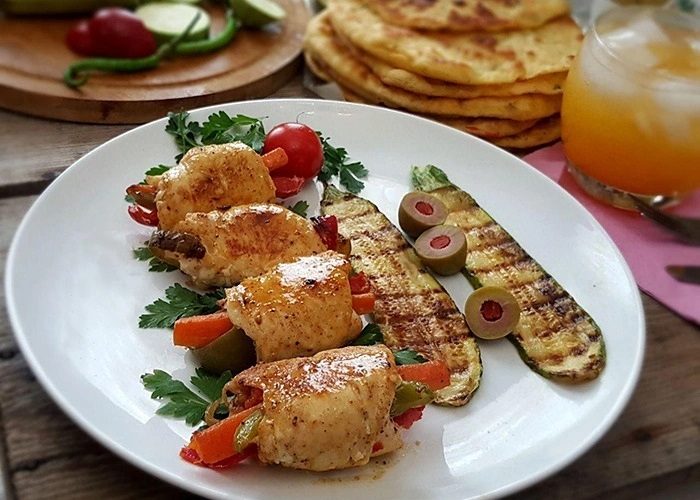 طرز تهیه رول مرغ شکم پر