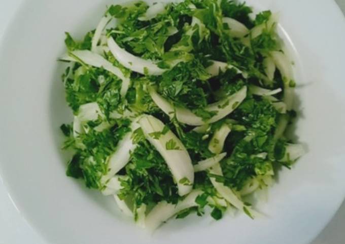 طرز تهیه پیاز جعفری