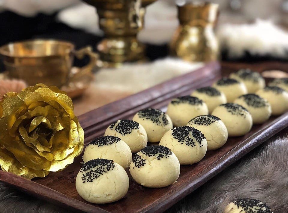 طرز تهیه شیرینی نان قندی