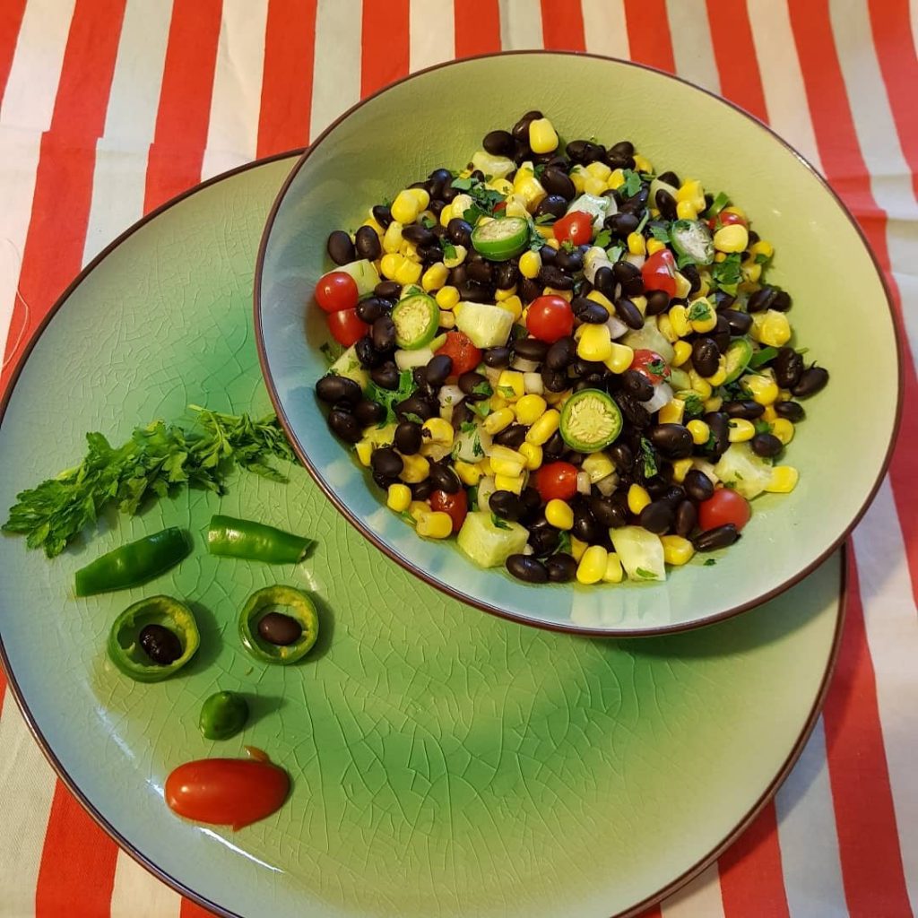 طرز تهیه سالاد لوبیا سیاه