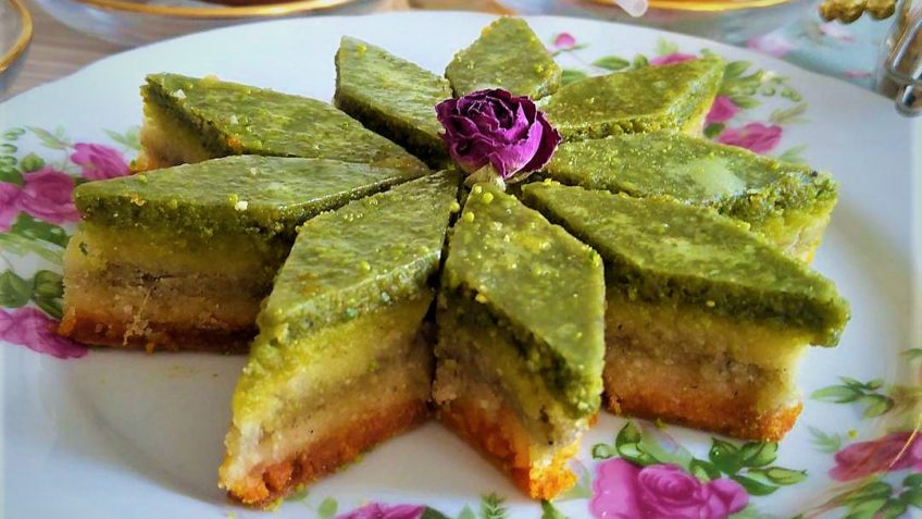 طرز تهیه باقلوا لوزی
