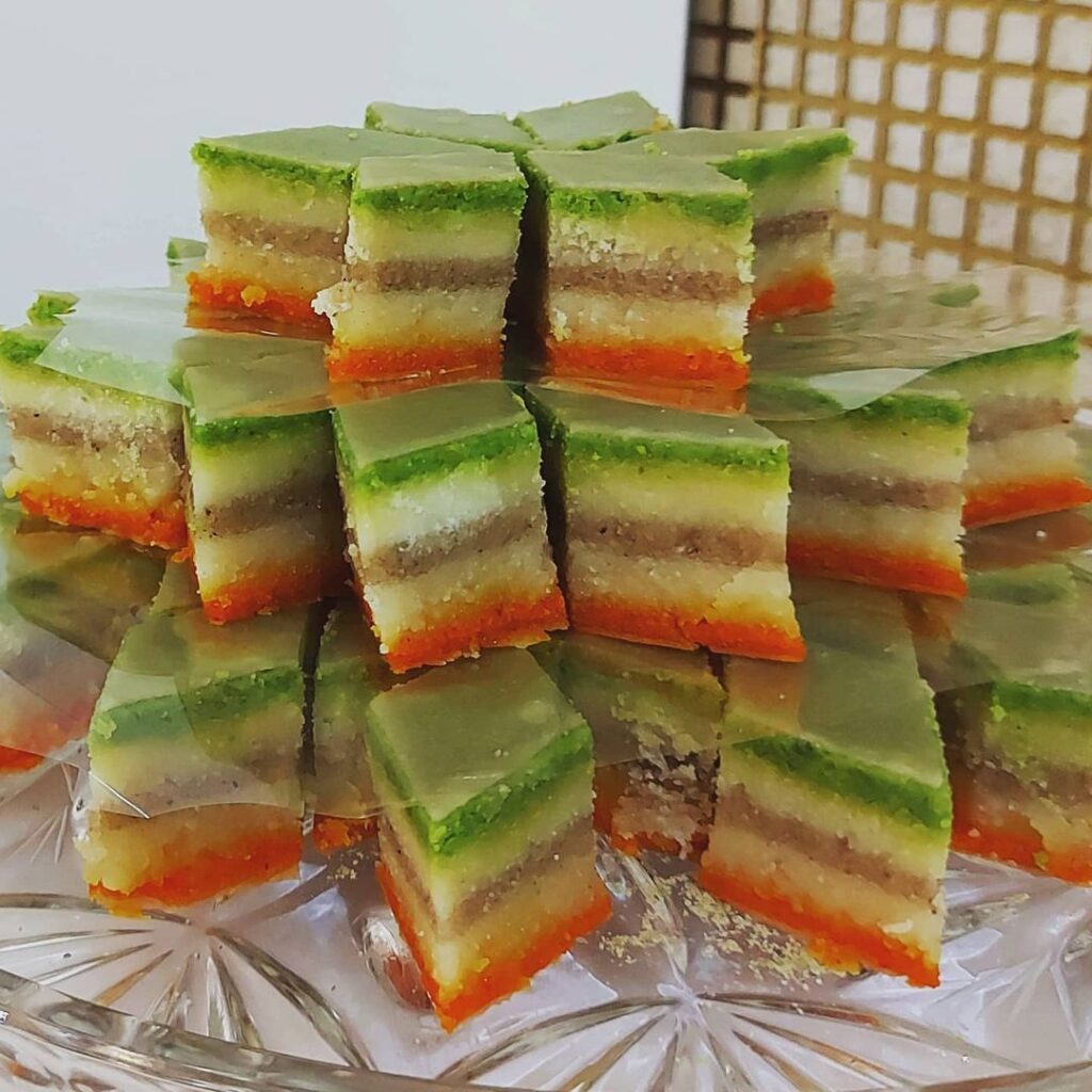 طرز تهیه باقلوا لوزی