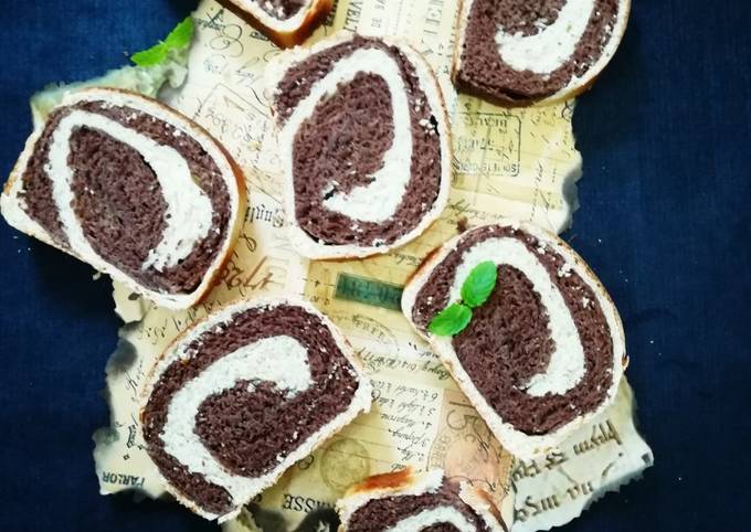 طرز تهیه نان تست دو رنگ