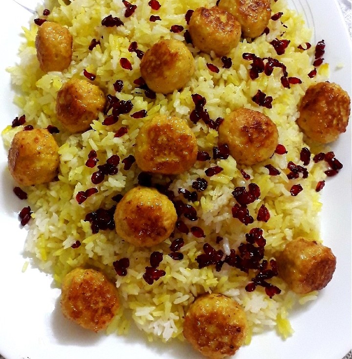 طرز تهیه زرشک پلو با گوشت قلقلی