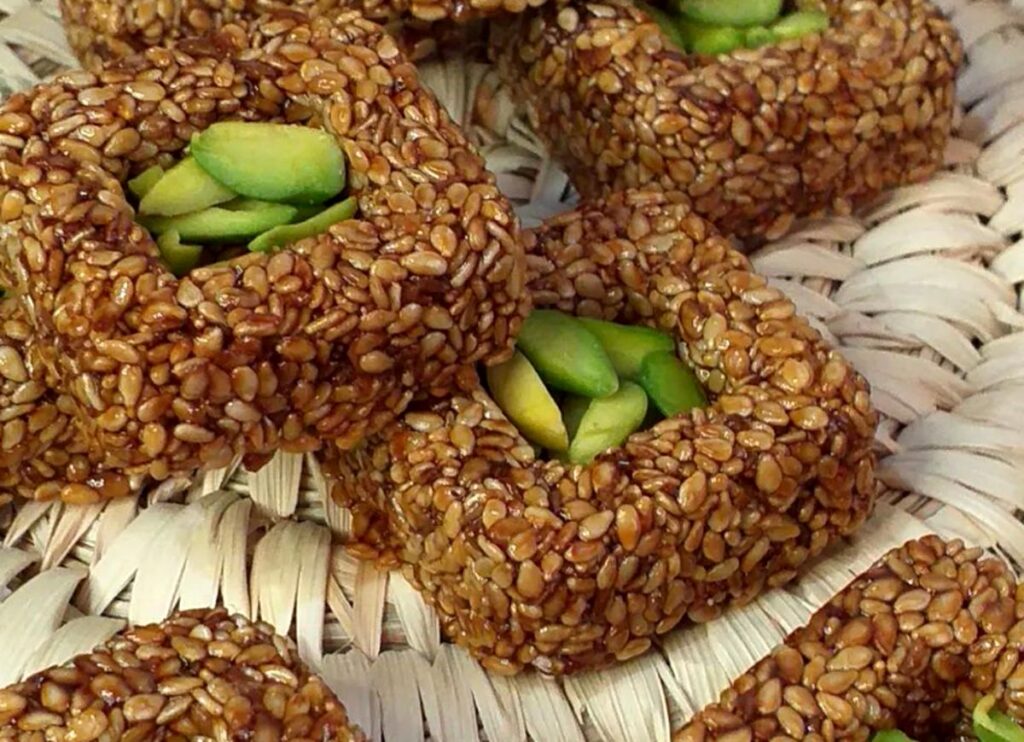 طرز تهیه کنجد بار