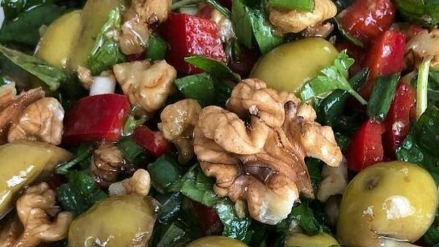 طرز تهیه سالاد زیتون